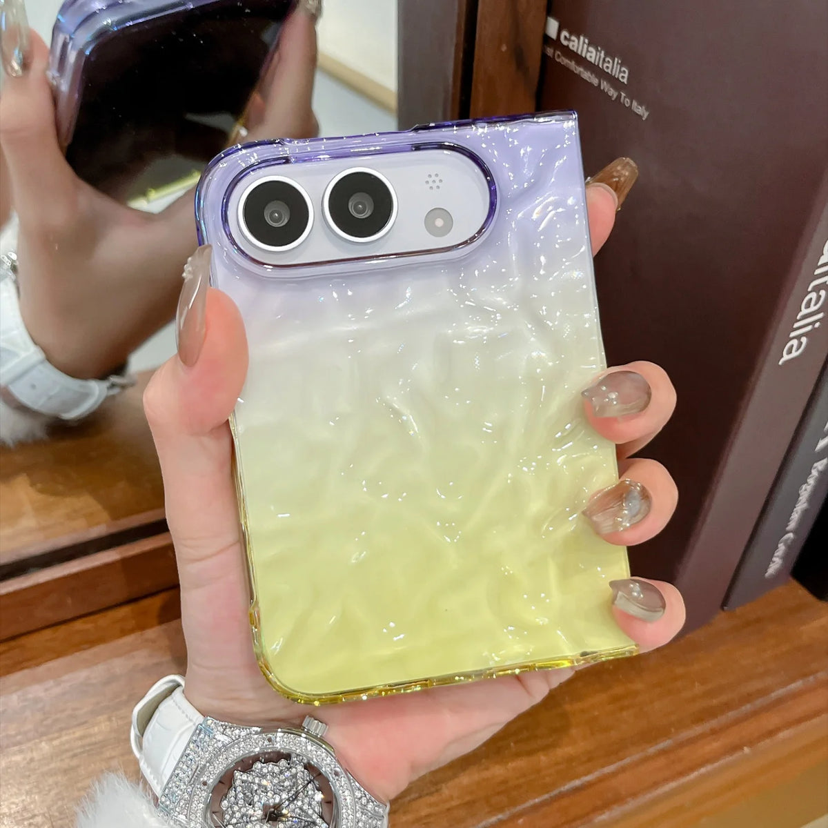 Creative Pleated Water Ripple Gradient Color Phone Case for iPhone Duo 2026 New 18 Fold Dopamine Bracelet Wristband Clear Cover